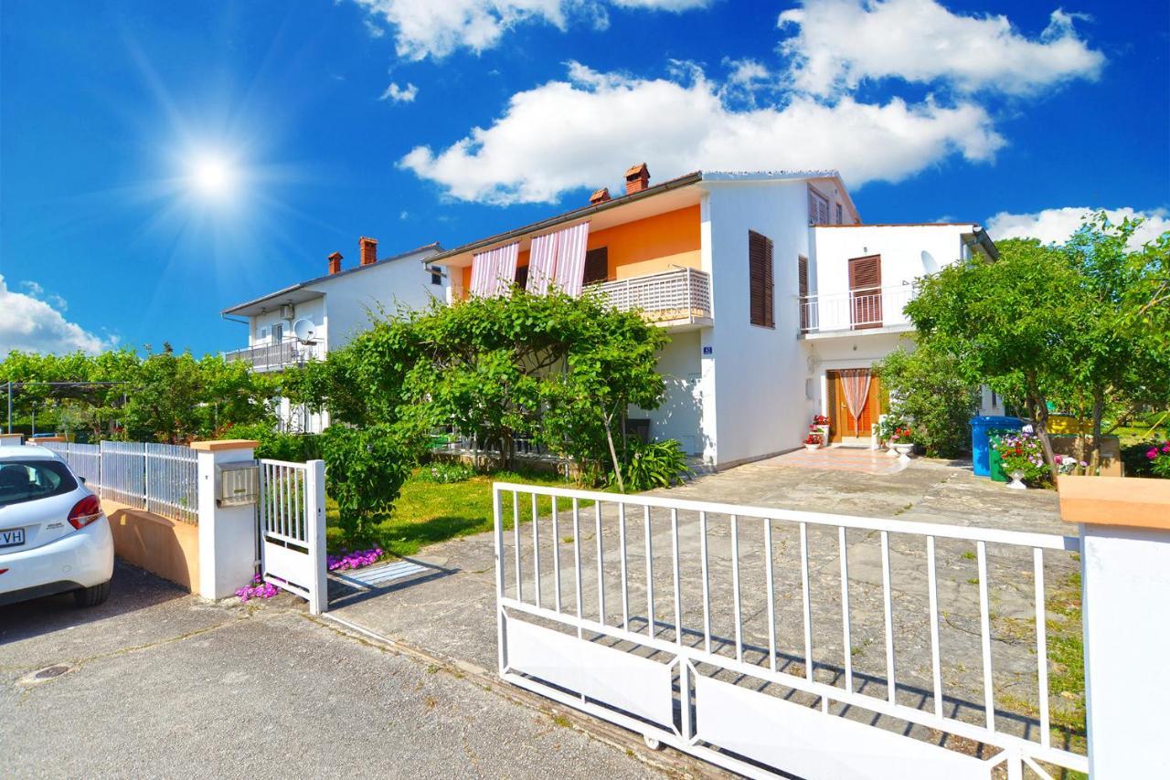 Apartments Mala Vala 925 - Adapted Фажана Экстерьер фото